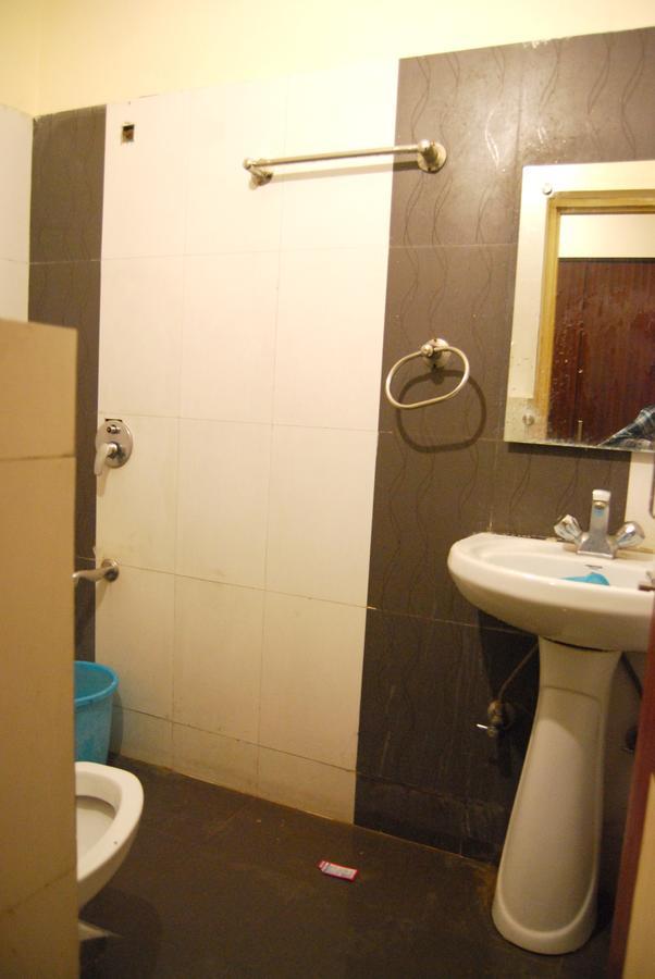 Chandīgarh Hotel Kk Residency מראה חיצוני תמונה